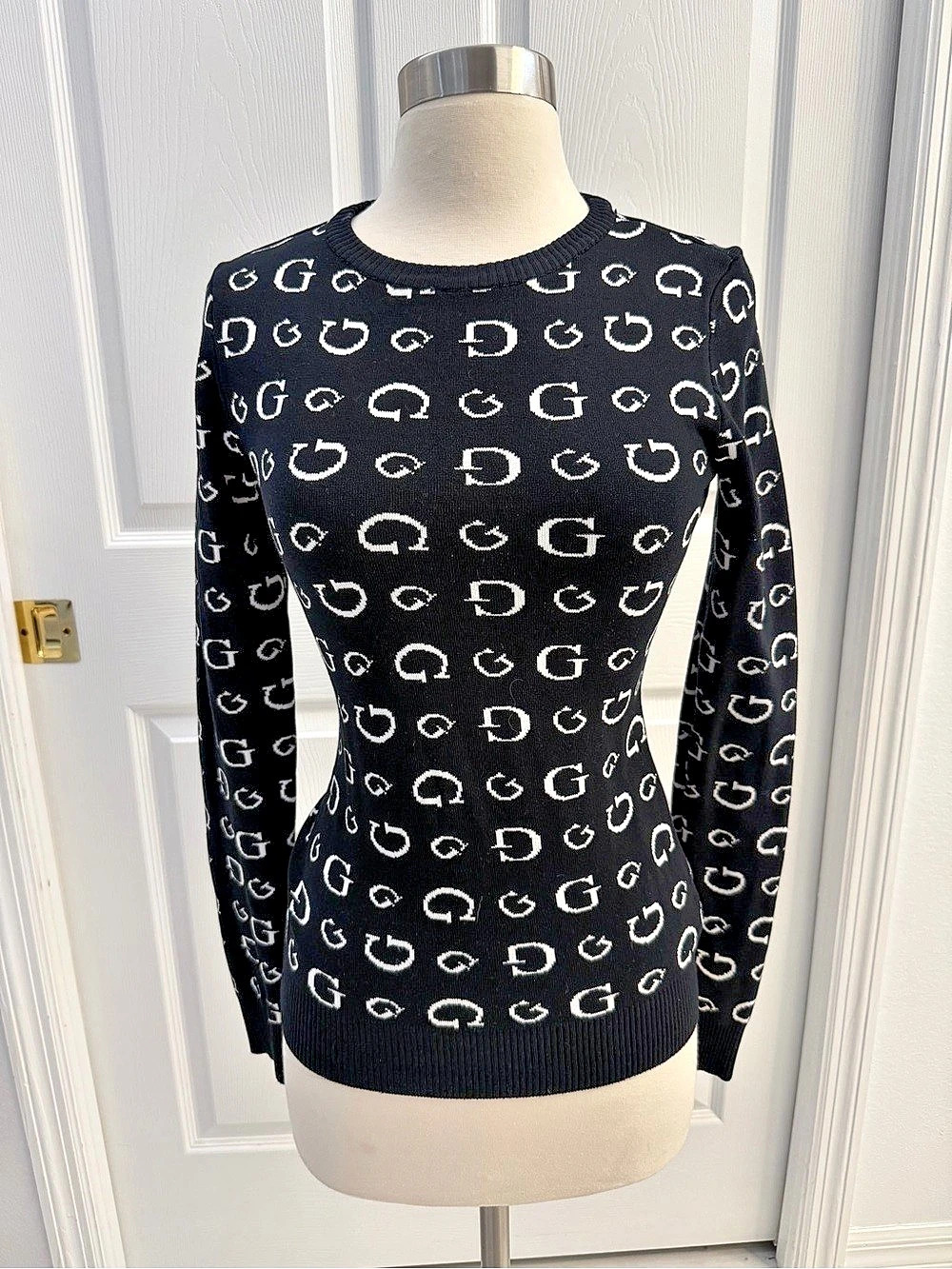 Guess Abstract Pattern Sweater in Black & White Size Small Like N
